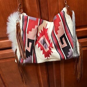 ❤️ Southwestern Aztec Boho Cowgirl Vegan Purse Tote Bag Brand New Condition ❤️